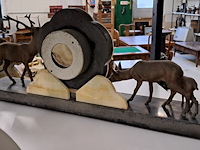 Klok op marmeren voet - afbeelding 2 van  2