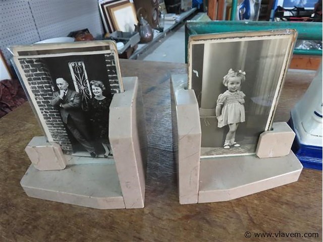 Klokje, boekensteunen en kruidensetje - afbeelding 2 van  5