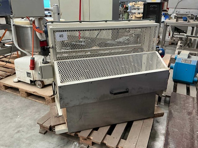 Kloostermans-huwaert beschermkap - afbeelding 1 van  11