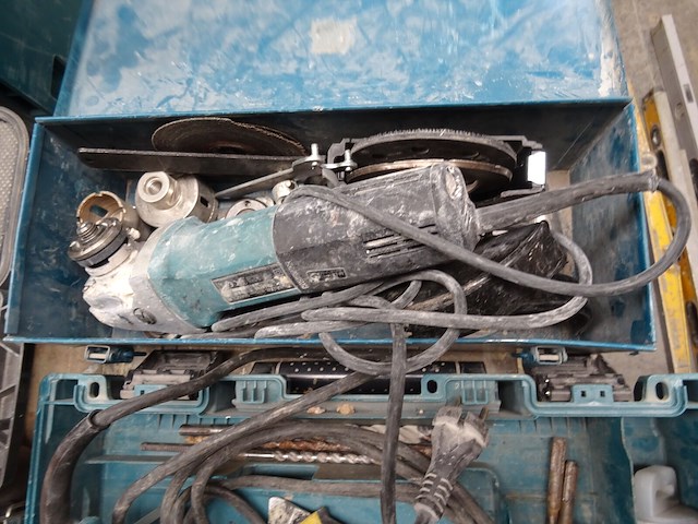 Klopboormachine makita + haakse slijper makita - afbeelding 3 van  4
