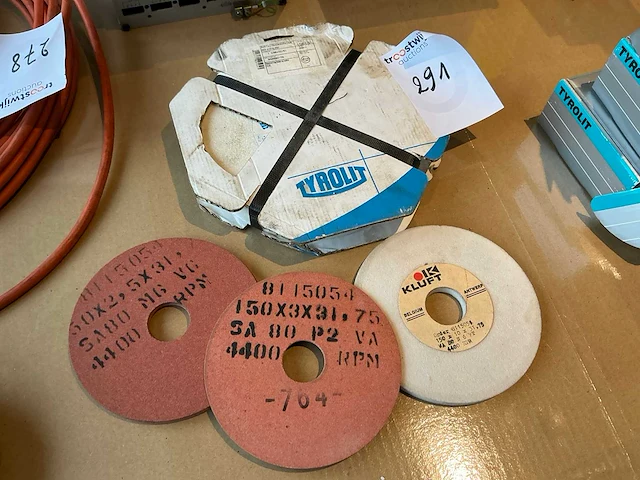 Kluft slijpsteen (7x) - afbeelding 1 van  6