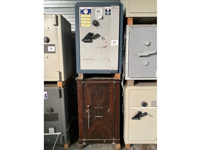 Kluis (2x) - afbeelding 1 van  9