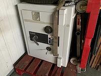 Kluis (3x) - afbeelding 6 van  7