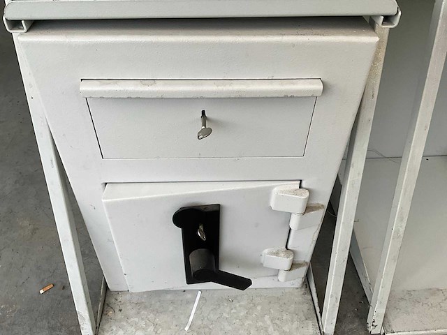 Kluis (8x) - afbeelding 4 van  15