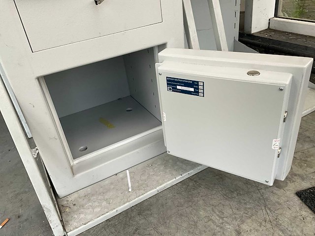 Kluis (8x) - afbeelding 5 van  15