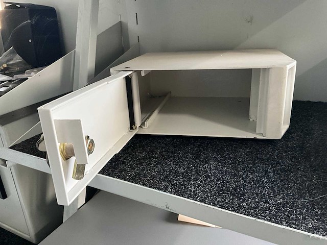 Kluis (8x) - afbeelding 9 van  15