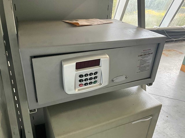 Kluis (8x) - afbeelding 11 van  15