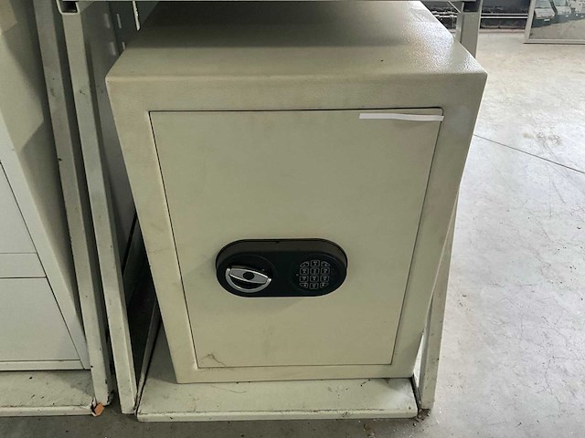 Kluis (8x) - afbeelding 14 van  15