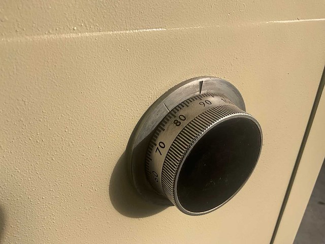 Kluis - afbeelding 4 van  6