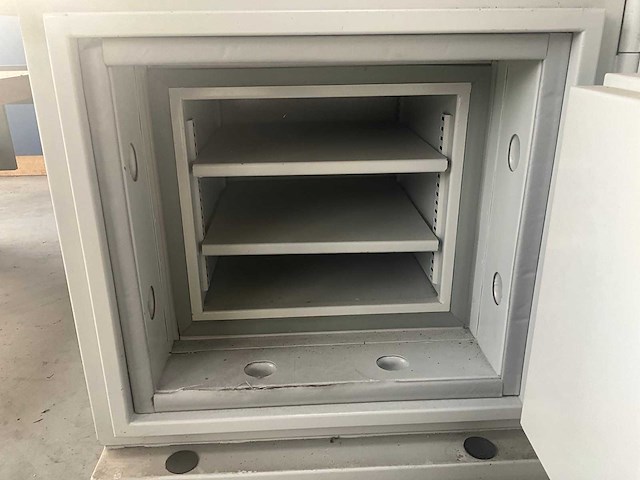 Kluis - afbeelding 5 van  8