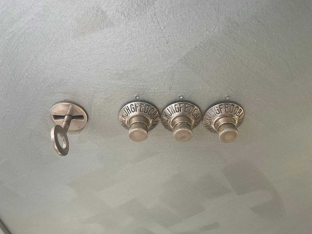 Kluis - afbeelding 4 van  4