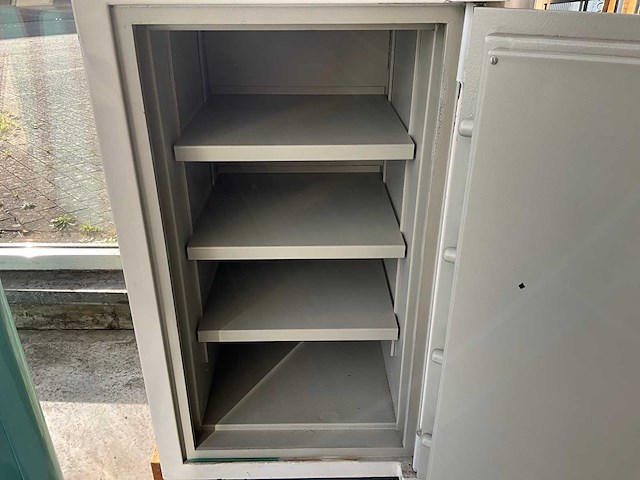 Kluis - afbeelding 4 van  6