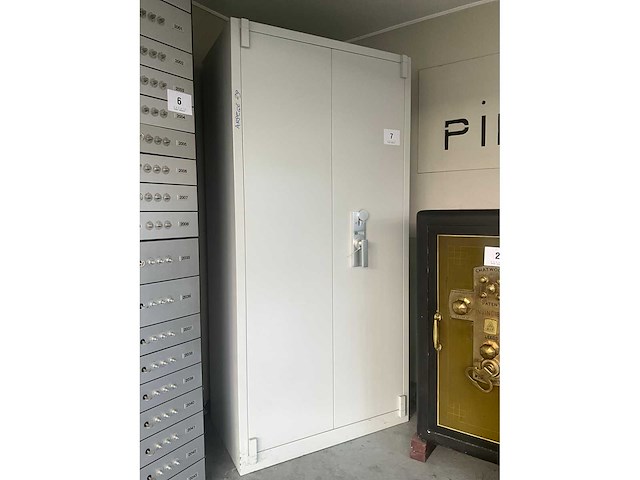 Kluis - afbeelding 1 van  3