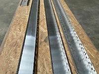 Knauf sokkelprofielen voor pleisterwerk alu. 80mm (3x) - afbeelding 1 van  2