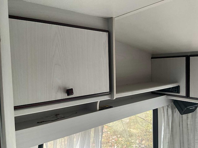 Knaus caravan - afbeelding 7 van  31