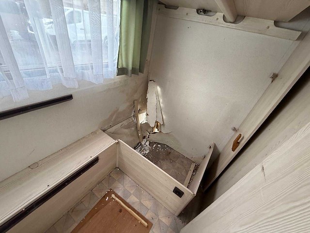 Knaus caravan - afbeelding 7 van  34