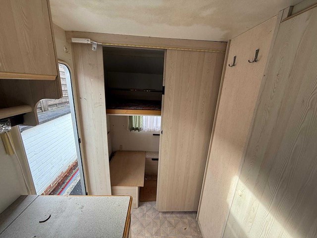 Knaus caravan - afbeelding 9 van  34