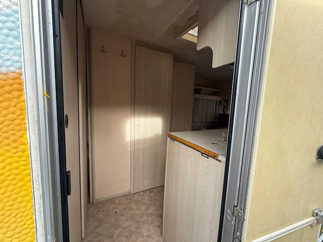 Knaus caravan - afbeelding 18 van  34