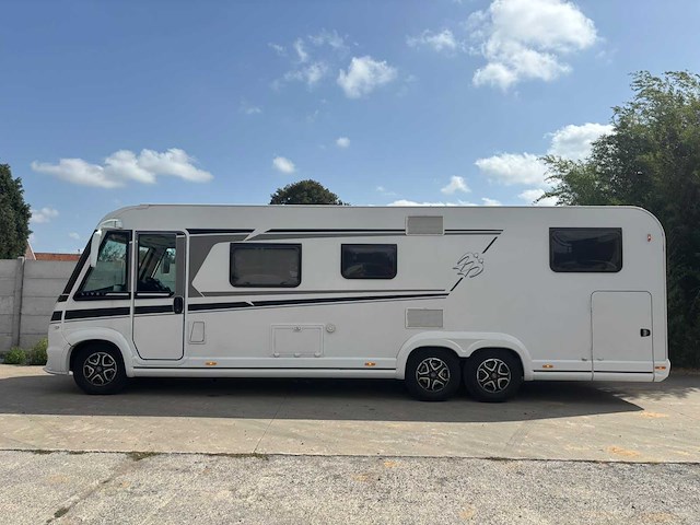 Knaus r12 autocaravane intégrale motorhome - afbeelding 23 van  50