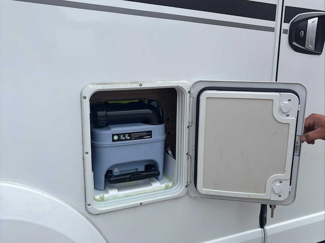 Knaus r12 autocaravane intégrale motorhome - afbeelding 2 van  50