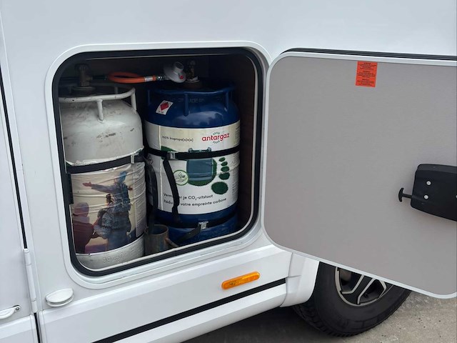 Knaus r12 autocaravane intégrale motorhome - afbeelding 50 van  50