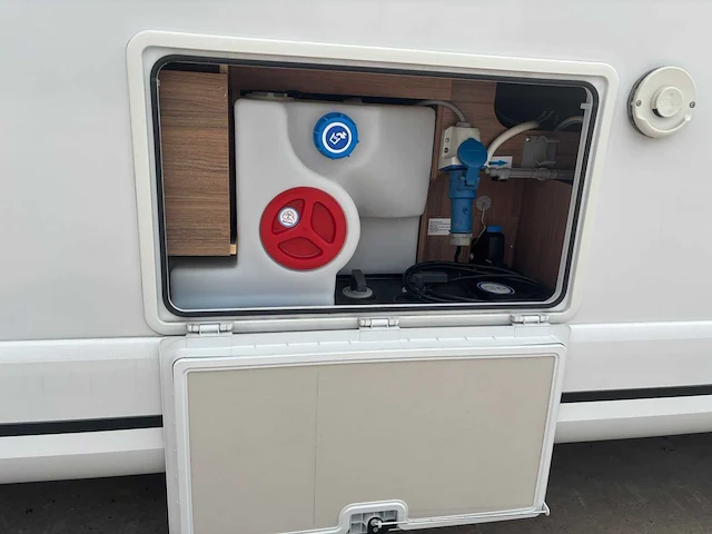 Knaus r12 autocaravane intégrale motorhome - afbeelding 9 van  50