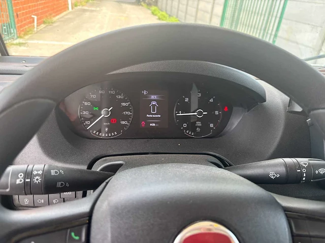 Knaus r12 autocaravane intégrale motorhome - afbeelding 15 van  50