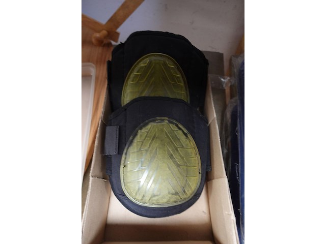 Kniebeschermers met velcro - afbeelding 3 van  3