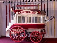 Knifeboard omnibus