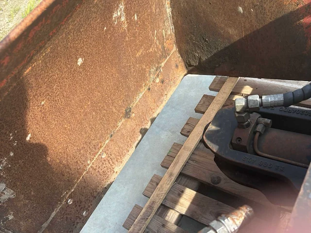 Knijpbak autolaadkraan graafbak - afbeelding 4 van  5
