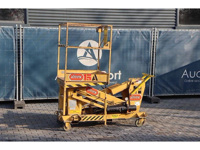 Knikarmhoogwerker hyster m-15 elektrisch 6.6m - afbeelding 1 van  1