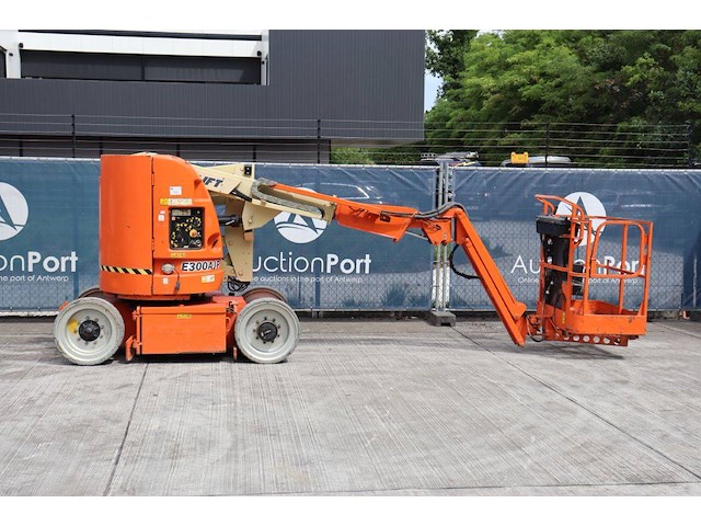Knikarmhoogwerker jlg e300ajp elektrisch 9m 2007 - afbeelding 1 van  1