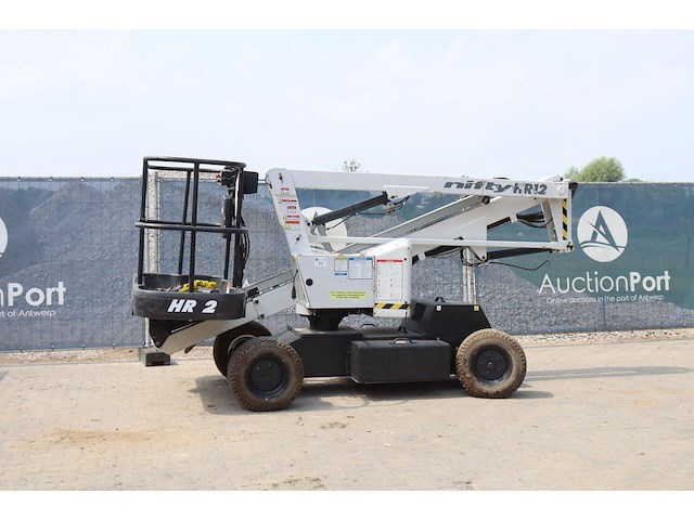 Knikarmhoogwerker niftylift hr12 nde diesel 200kg 12.2m 2011 - afbeelding 1 van  1