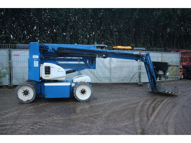 Knikarmhoogwerker niftylift hr15nde elektrisch+diesel 15.7m 2011 - afbeelding 1 van  1