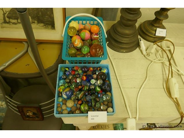 Knikkers en gummyballen - afbeelding 1 van  1