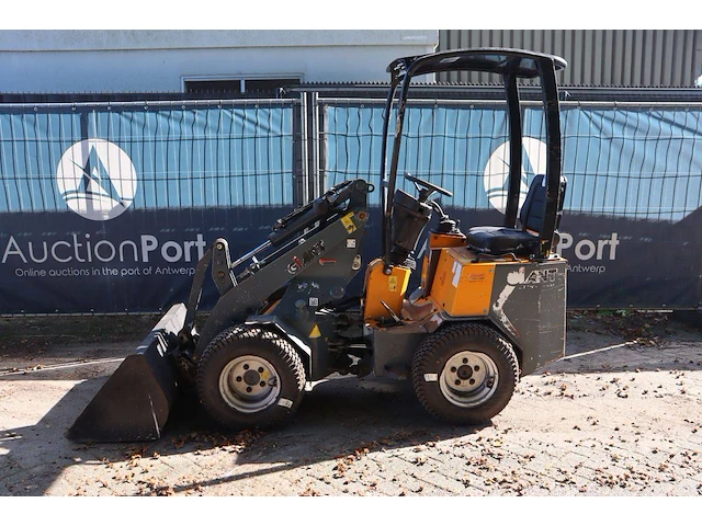 Kniklader giant 254sw diesel - afbeelding 1 van  1