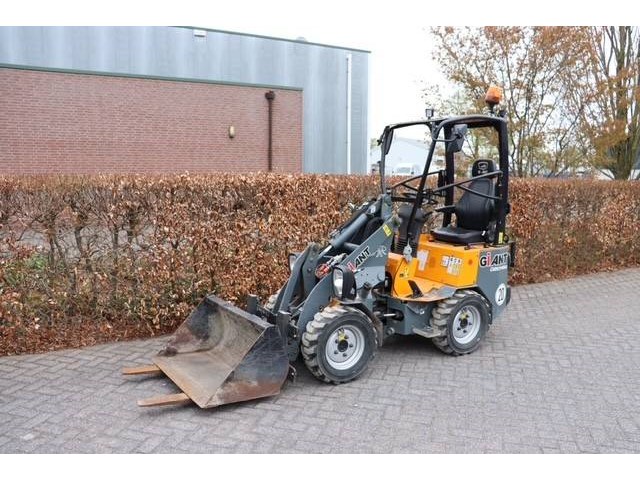 Kniklader giant w11 diesel 2020 - afbeelding 1 van  1