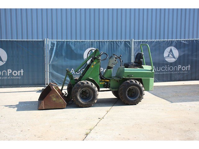Kniklader striegel 190 dya diesel 27.2kw 2005 - afbeelding 1 van  1