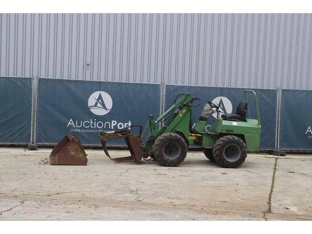 Kniklader striegel 190 dya diesel 37pk 2005 - afbeelding 1 van  1