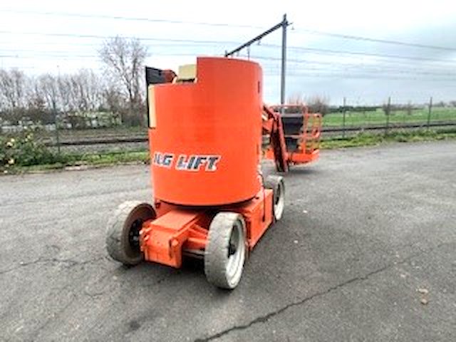 Kniktelescoophoogwerker jlg e300ajp elektrisch 11m 2007 - afbeelding 6 van  8
