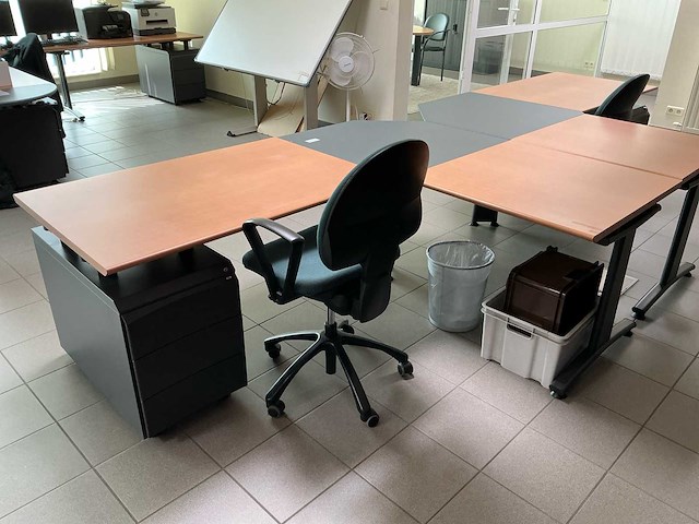 Knoll bureau - afbeelding 2 van  4