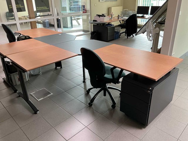 Knoll bureau - afbeelding 3 van  4