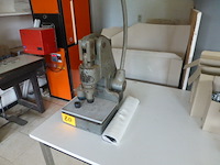 Knopensnijmachine - afbeelding 1 van  4