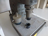 Knopensnijmachine - afbeelding 3 van  4