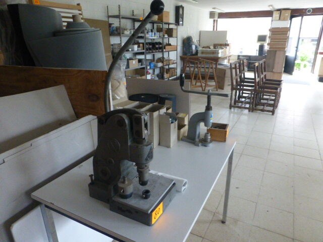 Knopensnijmachine - afbeelding 4 van  4