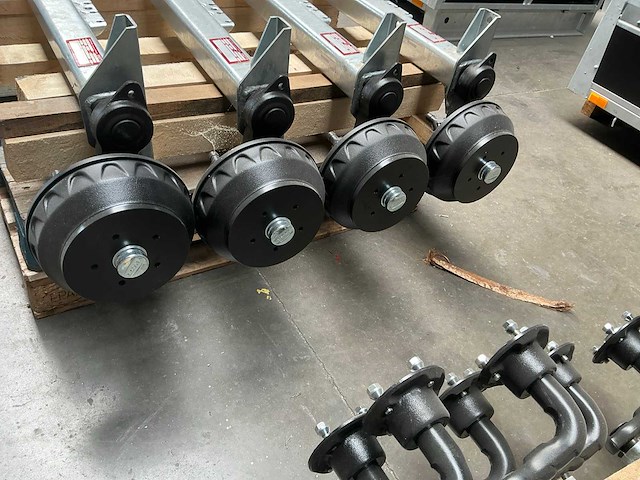 Knott vgb18-p10010 geremde as voor aanhangwagen (4x) - afbeelding 3 van  8
