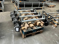 Knott vgb18-p10010 geremde as voor aanhangwagen (4x) - afbeelding 1 van  5