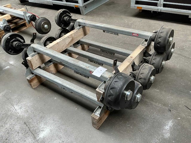 Knott vgb7 geremde as voor aanhangwagen (6x) - afbeelding 1 van  5