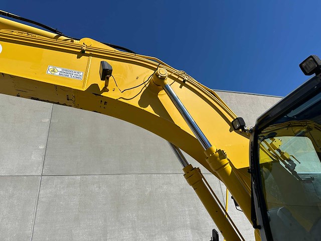 Kobelco - 2000 - sk210lc-6 - rupsgraafmachine - afbeelding 11 van  56