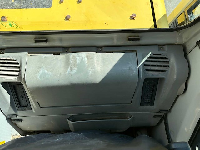 Kobelco - 2000 - sk210lc-6 - rupsgraafmachine - afbeelding 46 van  56